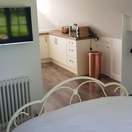 Rookery Lodge Apartments Wistaston ภายนอก รูปภาพ